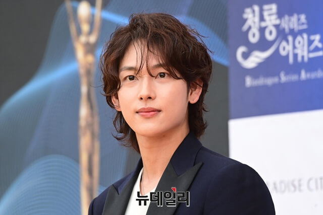 韓国俳優のイムシワン